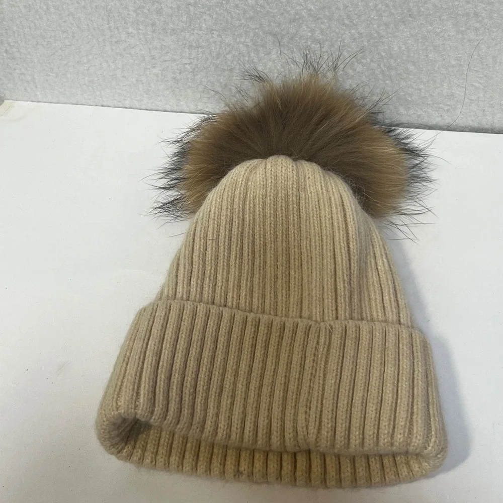 Linda Richards New York Cream Ribbed Knit Beanie Genuine Fur Pom Pom Hat